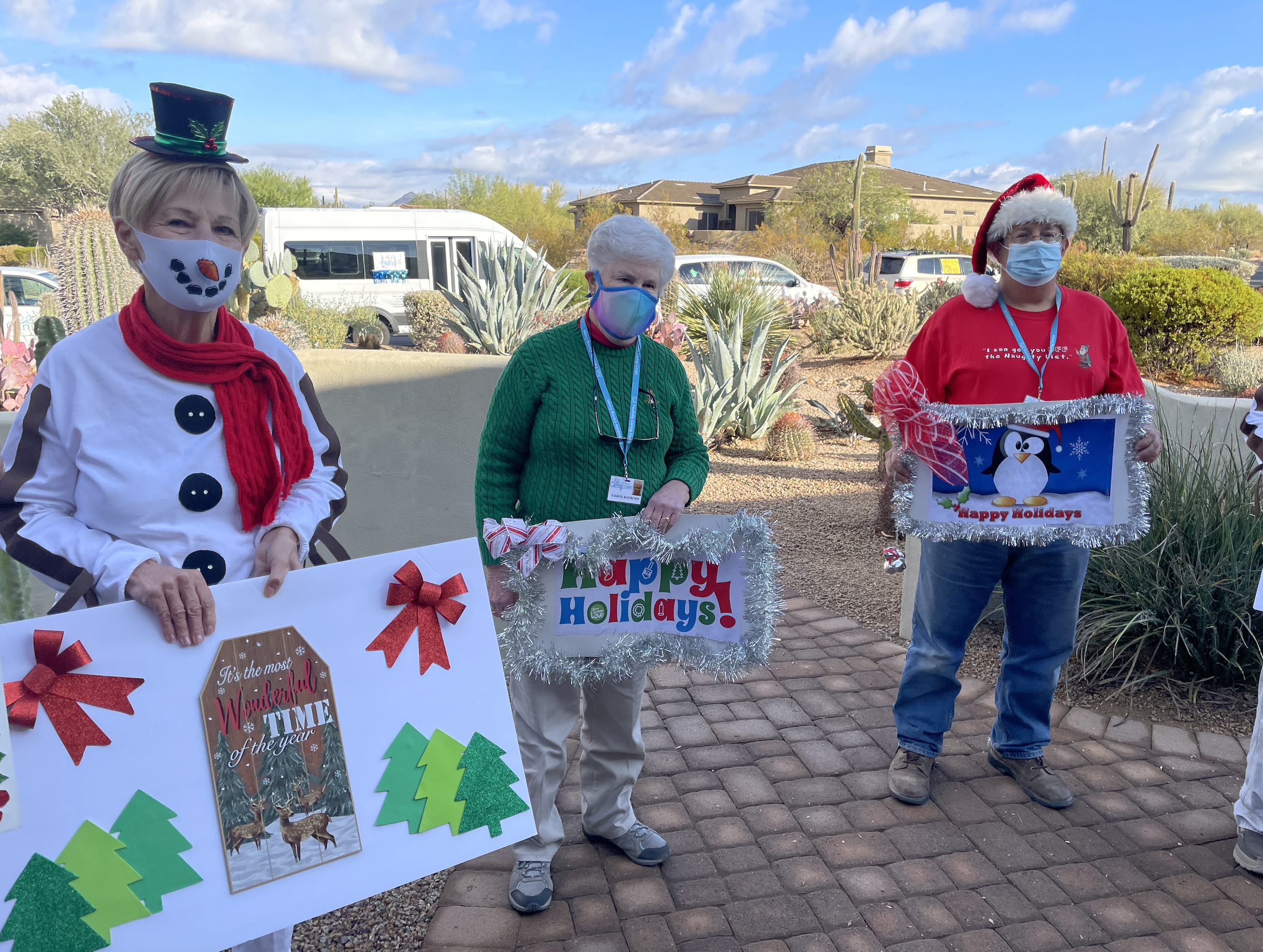 Valley volunteers in 'joy convoy' spread holiday cheer to seniors - Vimarsana News